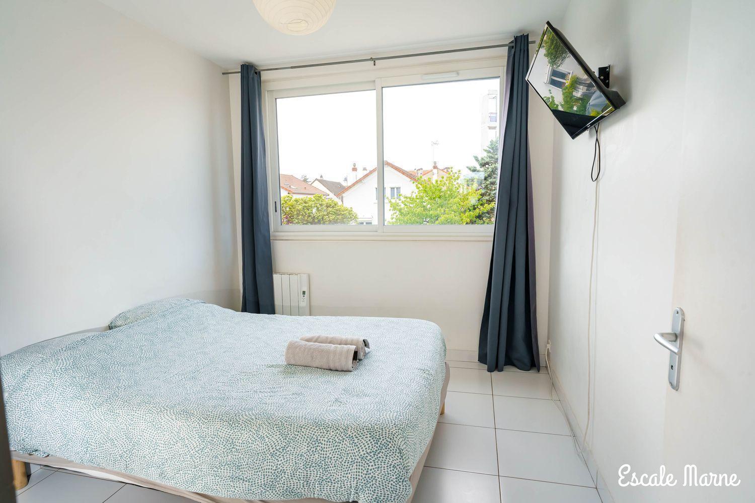 Escale-Marne Fr - 202 - Free Parking - Free Luggage Storage - All Equipped - Linen Included - Washing Machine - 10Mn Walk Metro 8 - Rer A - Panoramic View - From 1 To 14 Guests Maisons-Alfort Room photo