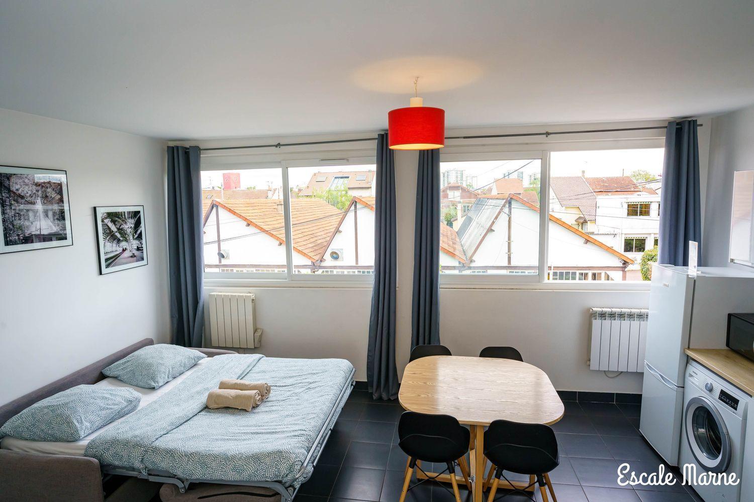 Escale-Marne Fr - 202 - Free Parking - Free Luggage Storage - All Equipped - Linen Included - Washing Machine - 10Mn Walk Metro 8 - Rer A - Panoramic View - From 1 To 14 Guests Maisons-Alfort Room photo